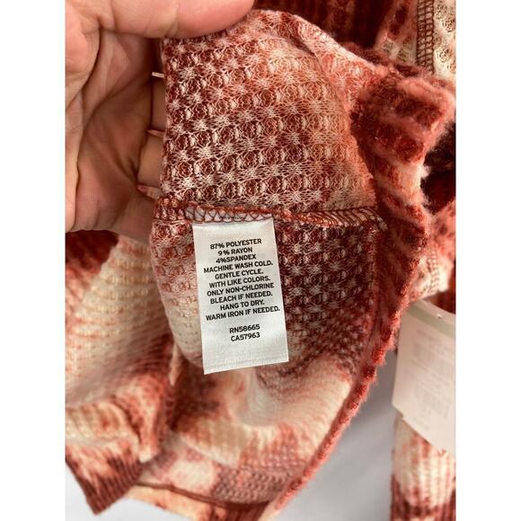 NWOT Abound Tie Dye cowl Neck long top XS - Picture 3 of 4